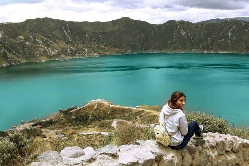 Daydream in Quilotoa: Laguna's Enchanting Embrace Awaits 2