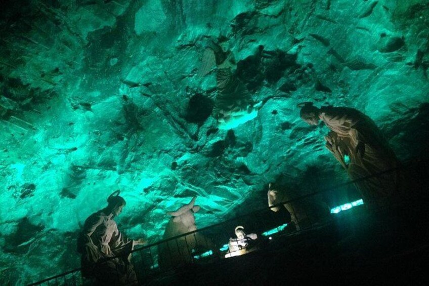 Guatavita Lake & Salt Cathedral Tour. 4