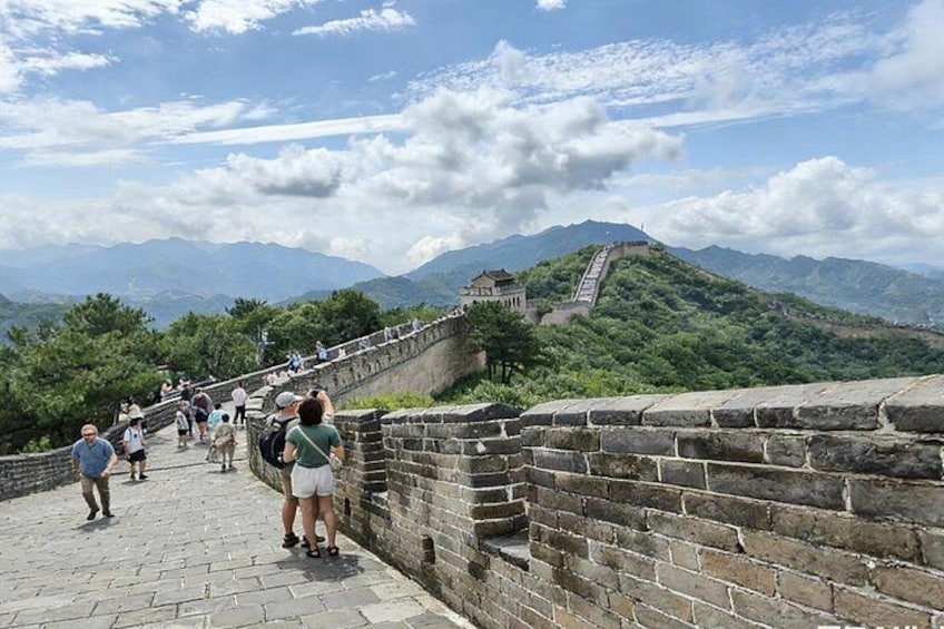 Beijing Private Tour to Badaling Great Wall and Longqing Gorge with Boat Ride 4