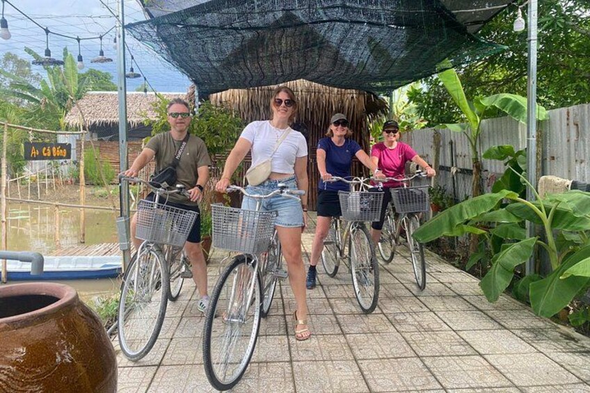 Cai Rang Floating Market – Bike, Cook & Weave the Mekong 1