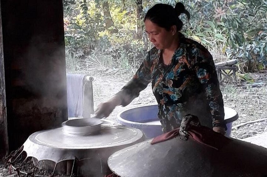Full-day Cai Rang floating market - explore countryside, make bakery - from HCM 1
