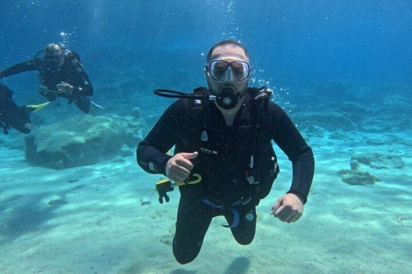 Discover Scuba diving at Green bay statues 2