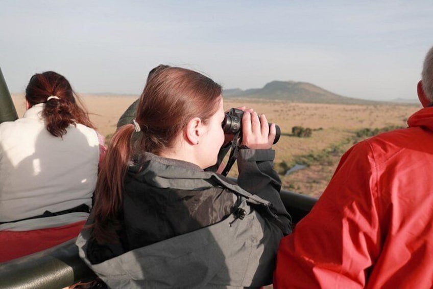 Spotting the wild continues! With binoculars in hand, the adventure unfolds further... Let's see which incredible creatures we will discover next on this Miracle Experience journey... 2