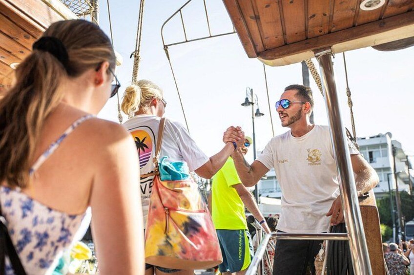 Full Day Boat Cruise to 3 Islands with optional pickup 2