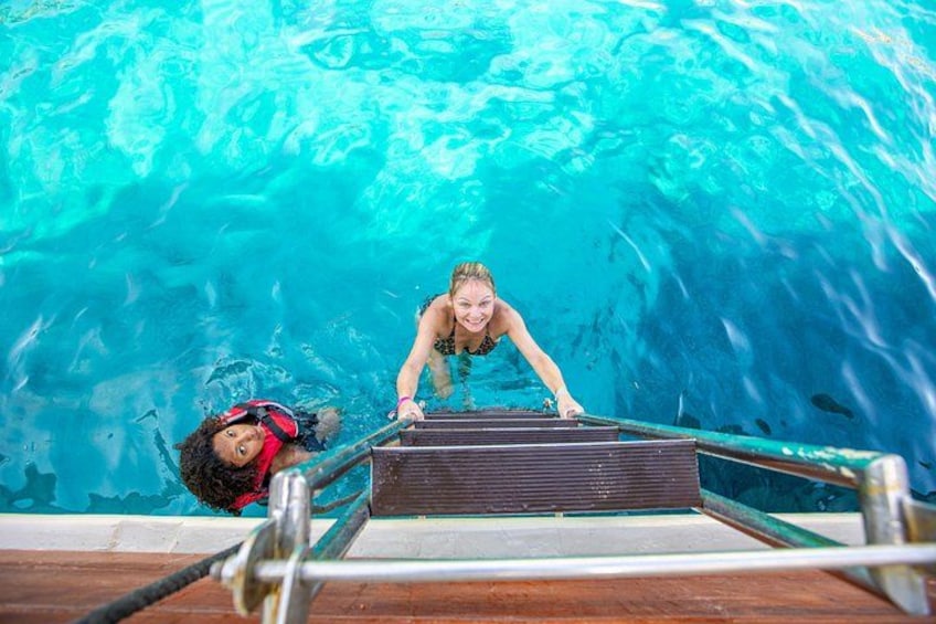 Full Day Boat Cruise to 3 Islands with optional pickup 4