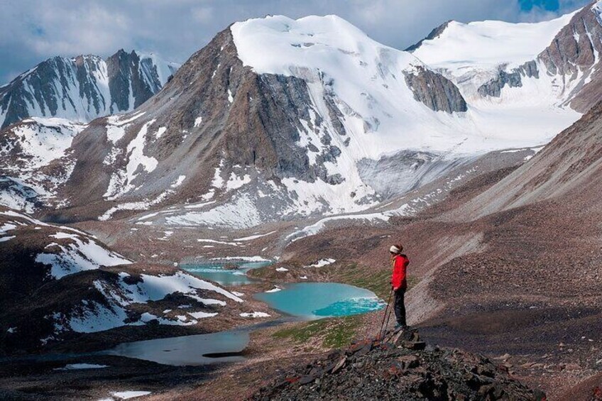 8 Days Trekking in Kyrgyzstan: Alay Mountains Adventure 5