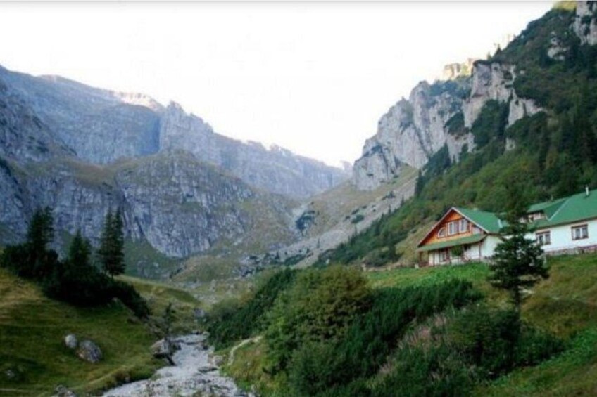 1 day CARPATHIAN PEAKS & CHALETS hike 4