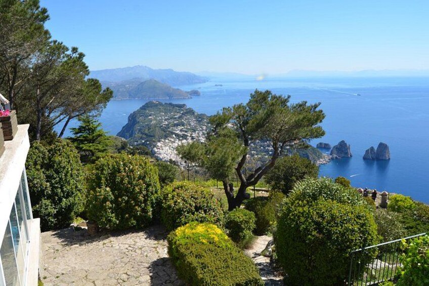 Capri 1