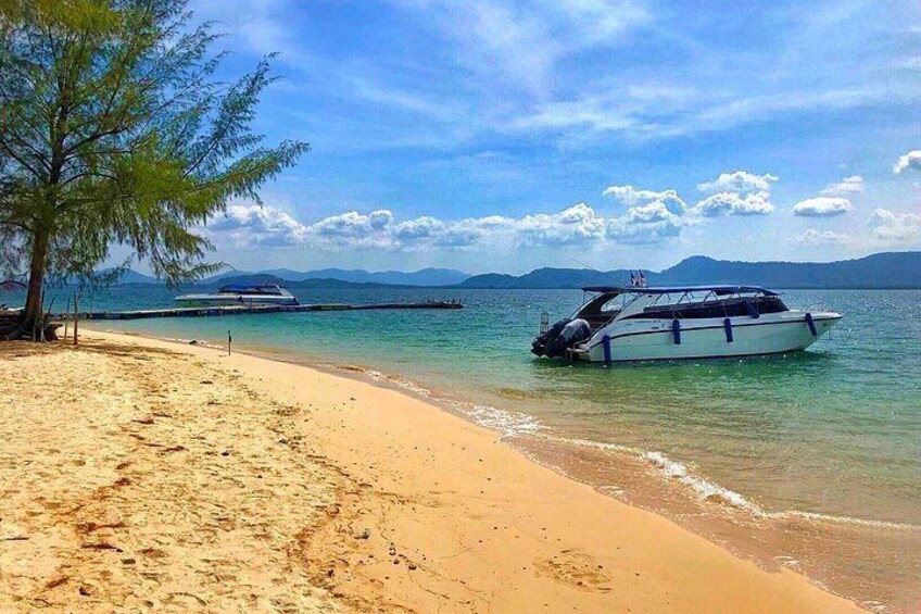 Naka Noi Island 2
