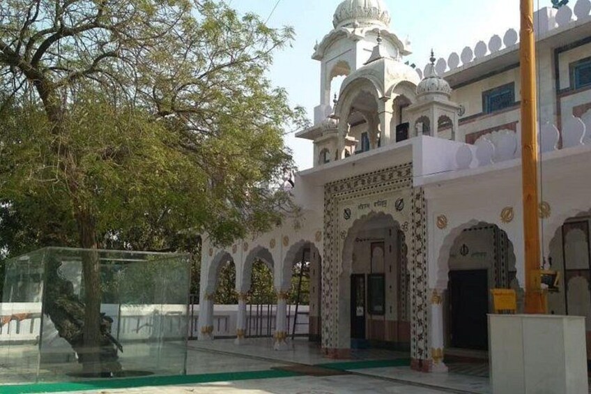 Historic Gurudwara Tour of Patna 4