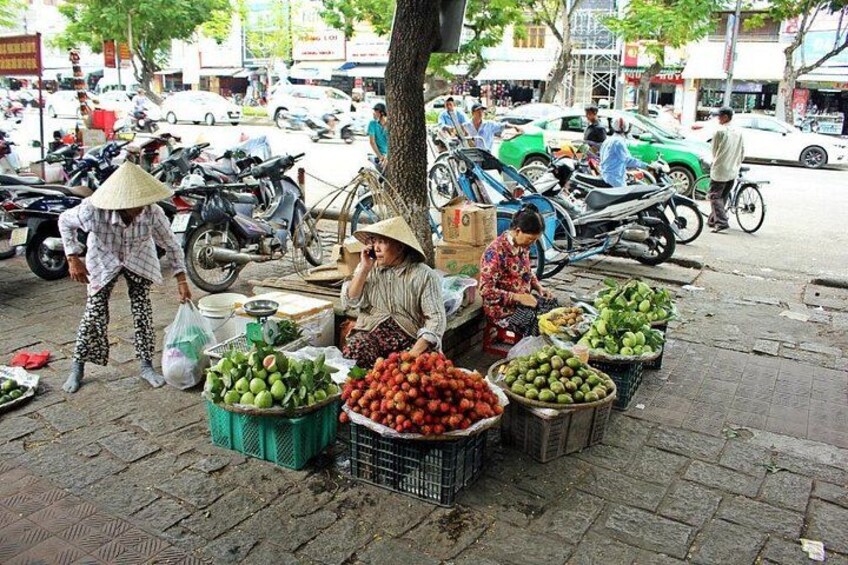Dong Ba market 3