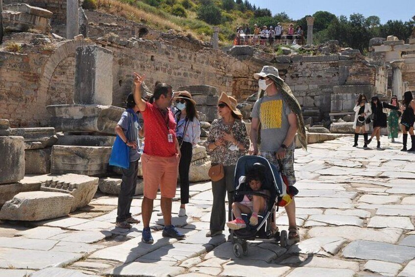 Curetes Street 3