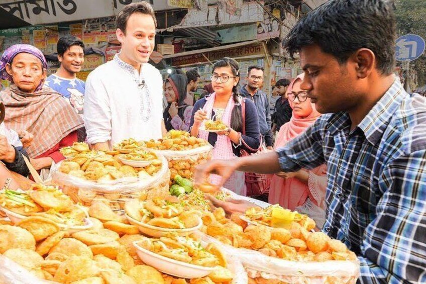 Fooska: One of the most popular street food in Bangladesh