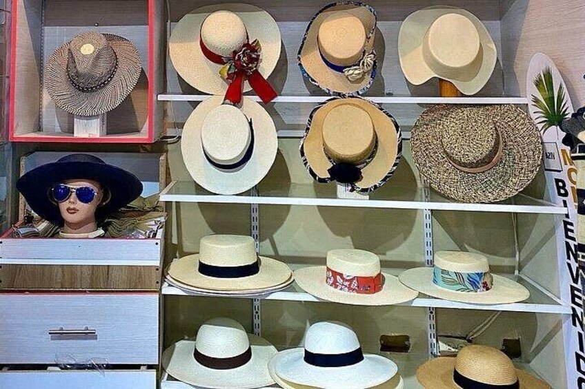 Panama Hat Maker, Artisan goods, Museum, Beachfront local Cuisine. SHORE TOUR 1
