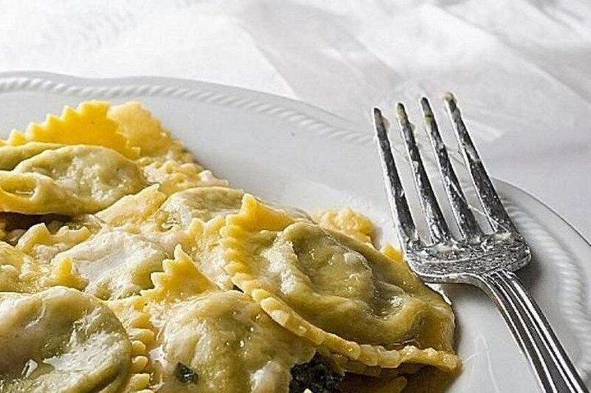 Try tortelli d'erbetta for lunch! 4