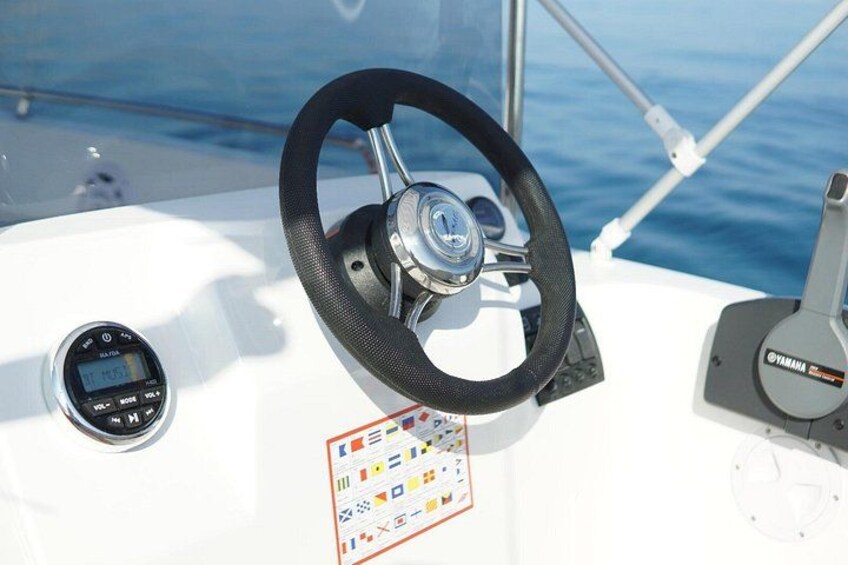 Boat Rentals without licence in Nerja 4