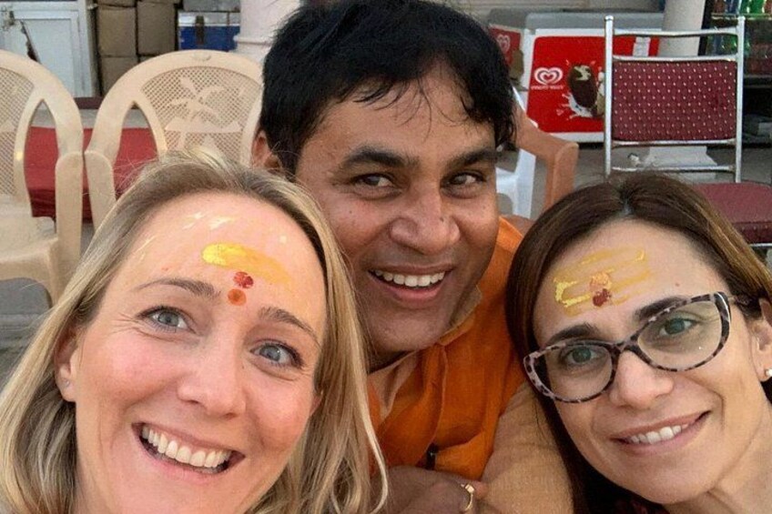 Private tour of Varanasi with official tour guide 1
