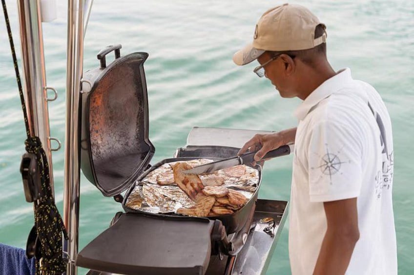 BBQ made on the spot, with chicken fillet 5