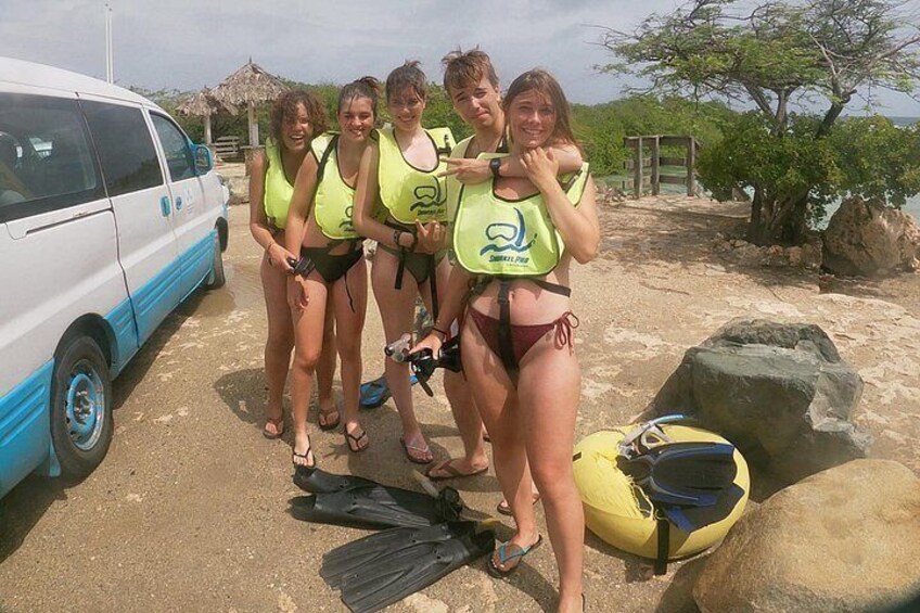 Small Group Snorkeling at Mangel Halto Aruba 3