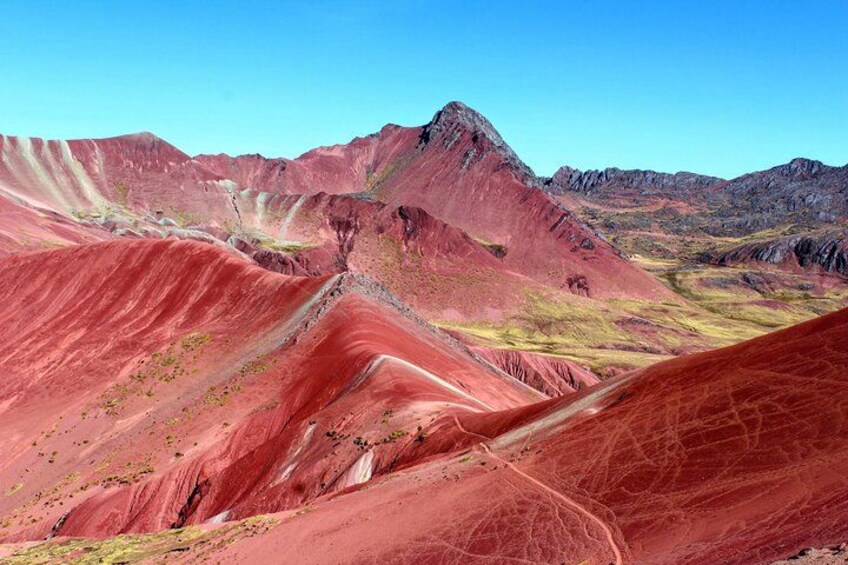 Cusco: Rainbow Mountain & Red Valley Premium Day Trip with Meals 2