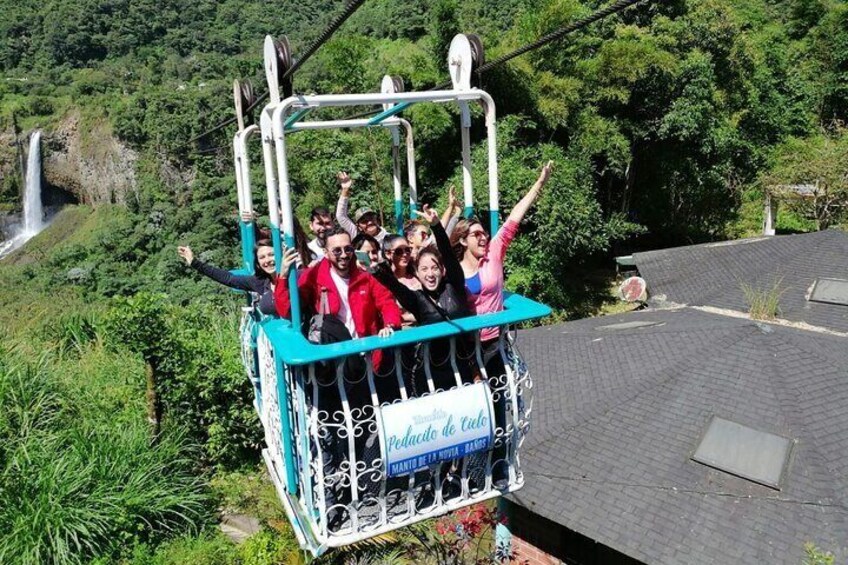 Quilotoa-Baños 2-Day Tour Including All Activities