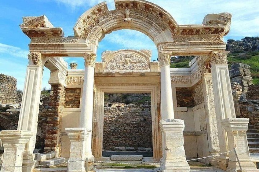 PRIVATE EPHESUS TOUR FOR CRUISERS: On-time Return and Skip-Line 1