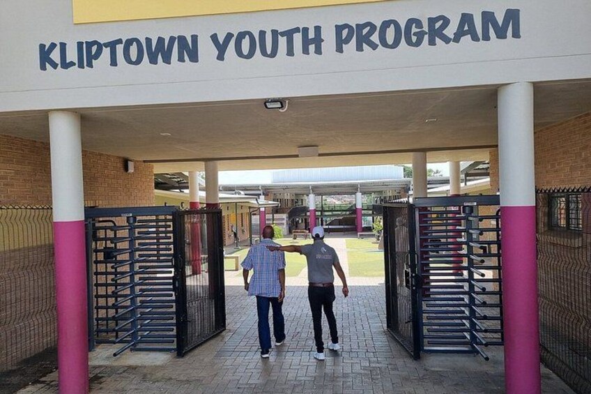 Soweto & Apartheid Museum Full-Day Tour 4