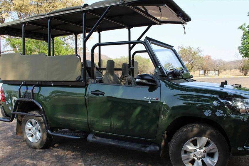 Game drive vehicle 2