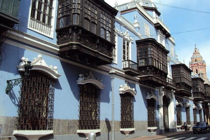 Lima: Historic Downtown, Catacombs & Miraflores Tour 4