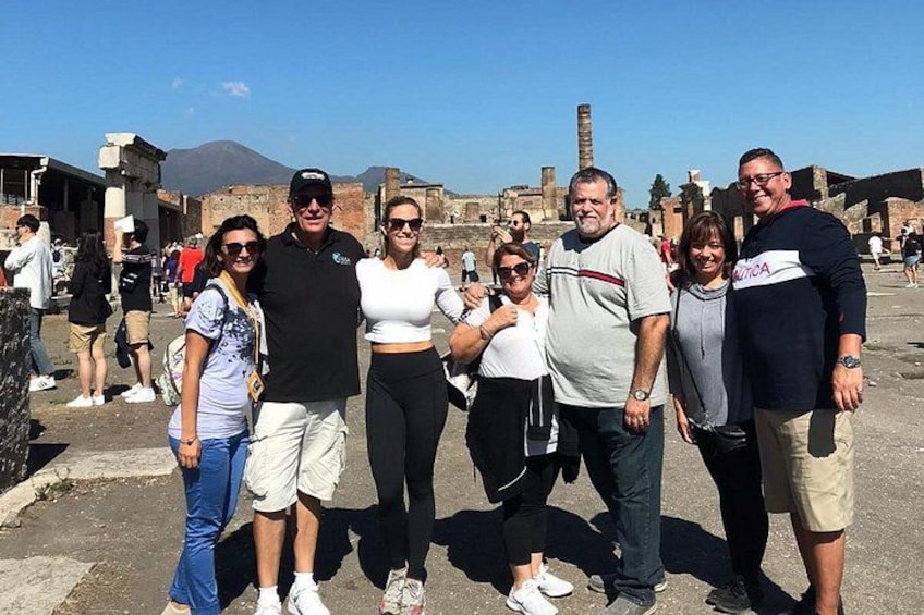 Pompeii Skip-the-line Tour with Archaeologist Guide 2