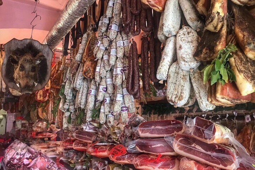 Prosciutto and other famous meet specialties 3