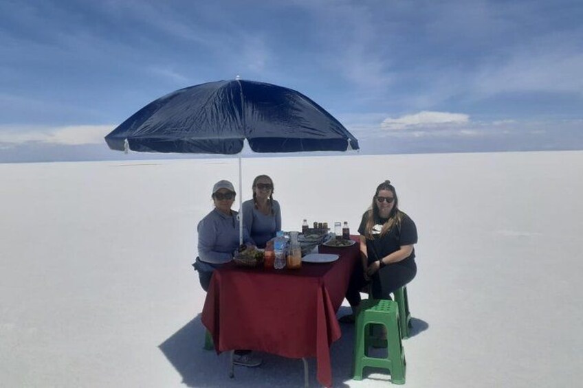 Private 1D 1N Trip from La Paz to Uyuni Salt Flats by Air. 2
