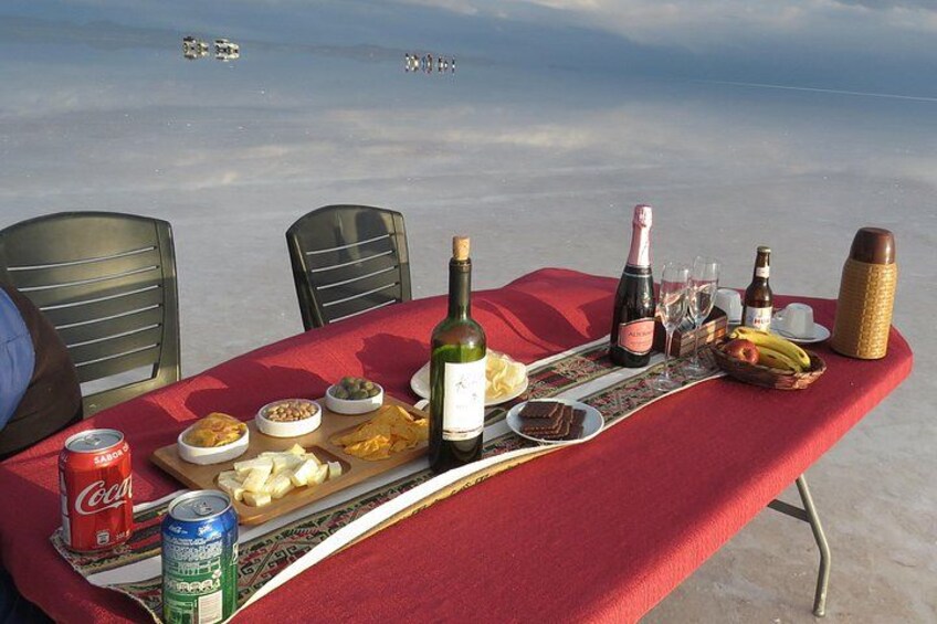 Luxury 2 Days Trip from La Paz to Uyuni Salt Flats by Flight 2
