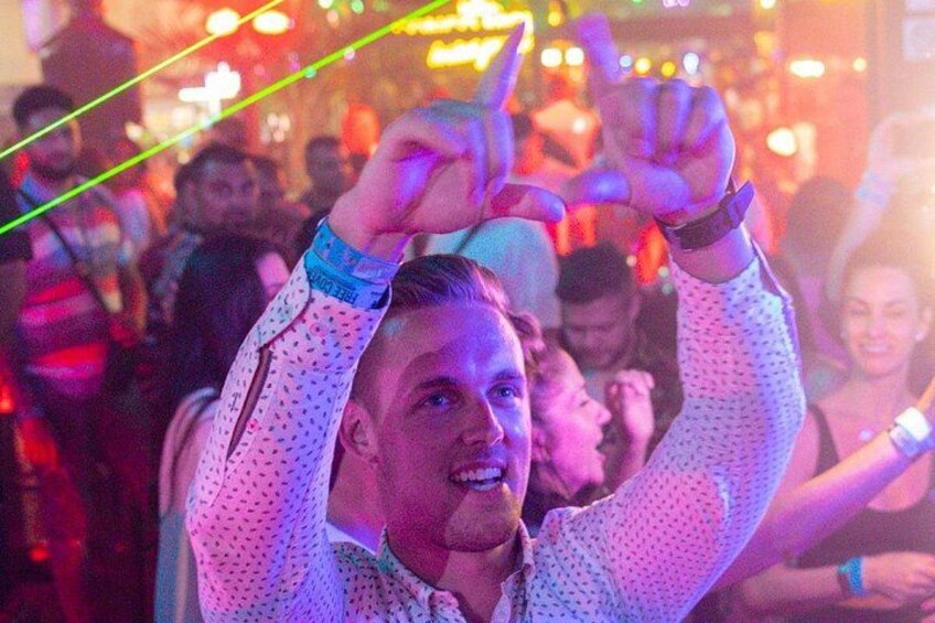 Mandala Nightclub Cancun VIP Access Pass & Open Bar 3
