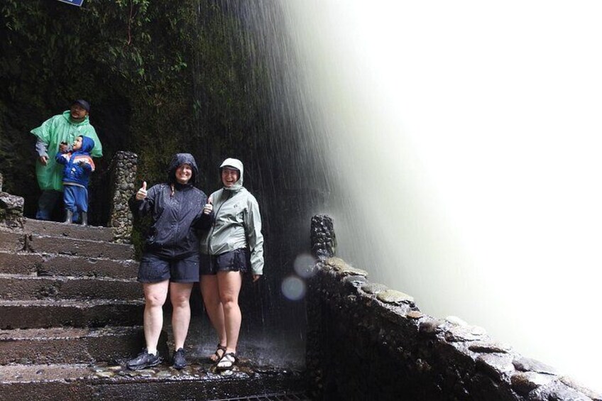 Pailón del Diablo Waterfall in Balos 4