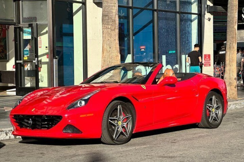 20-Minute Tour: Hollywood Blvd to Sunset Blvd in a Ferrari 1