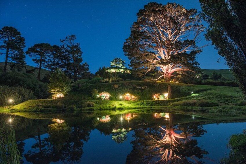 Private Luxury Tour to Hobbiton Movie Set & Waitimo Glowworm Cave 5