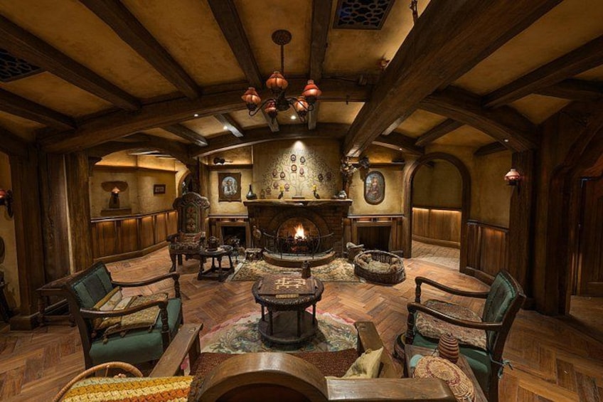 Private Luxury Tour to Hobbiton Movie Set & Waitimo Glowworm Cave 2
