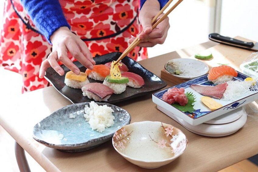 Learn to make Sushi in a Kyoto home 1