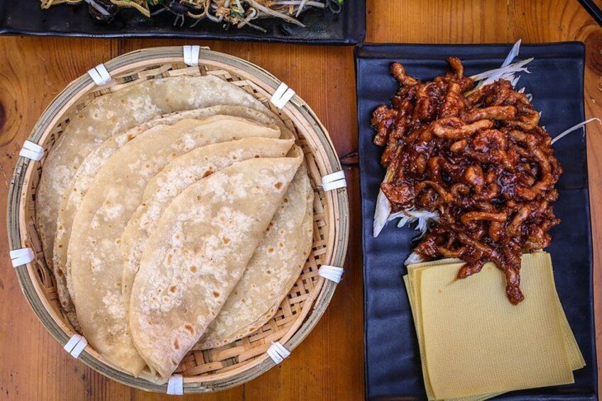This hidden restaurant specializes in spring pancakes, a dish traditionally enjoyed with family during Chinese New Year to celebrate the arrival of spring and a good harvest. 2