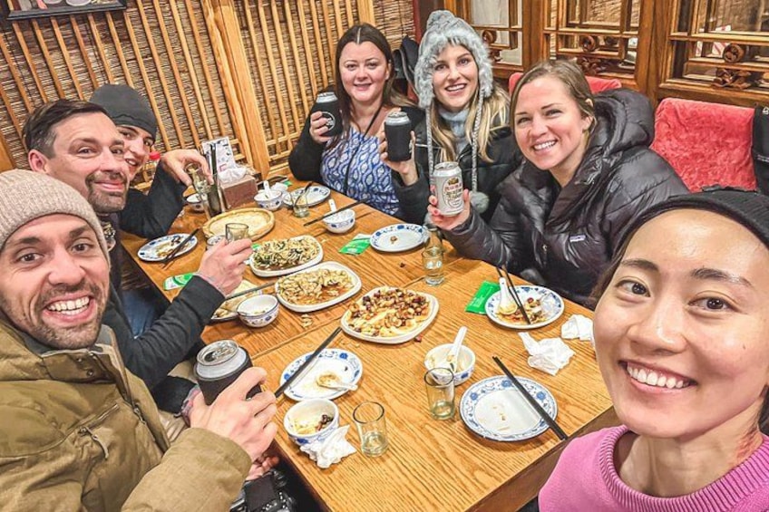 Join our English-speaking local guide for a culinary adventure in Beijing and savor the flavors of the city! Bond over delicious dishes and make new foodie friends along the way. 1