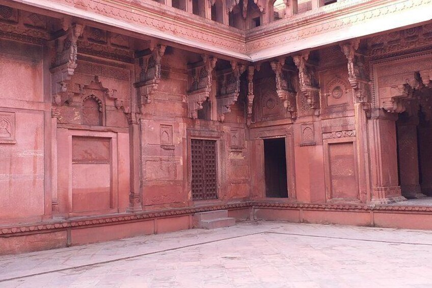 Beautiful palace of Agra Fort