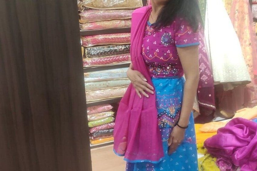 Private Delhi Shopping Tour with Expert Female Consultant 3