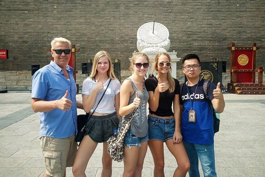 Mini Group Xian Day Tour to Terracotta Army, City Wall, Pagoda and Muslim Bazaar 2