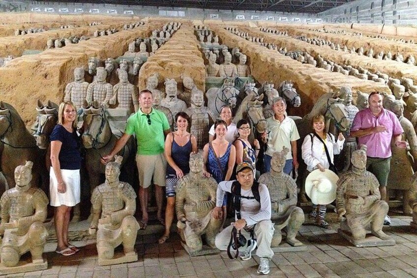 Mini Group Xian Day Tour to Terracotta Army, City Wall, Pagoda and Muslim Bazaar 2