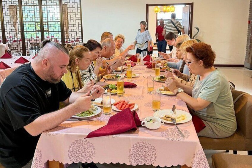 Mini Group Xian Day Tour to Terracotta Army, City Wall, Pagoda and Muslim Bazaar 2