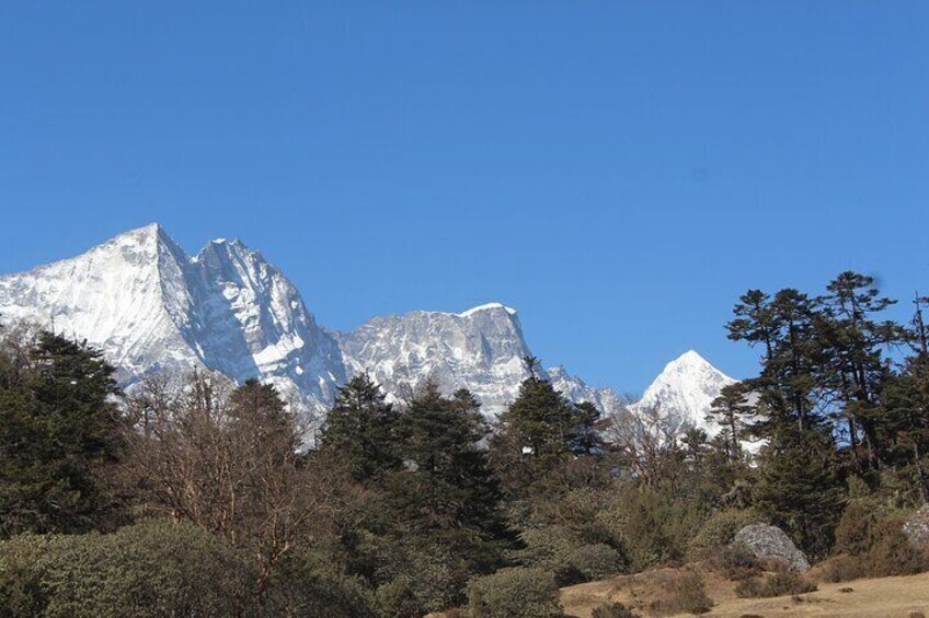 Renjo La Pass Trek via Gokyo Lakes (13 days) 2