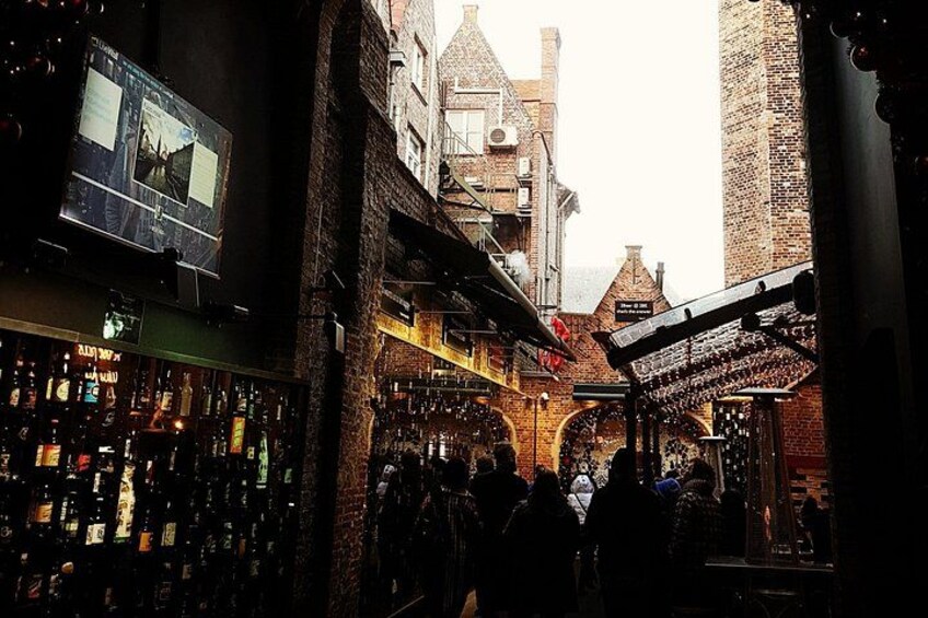Food tasting & Historical walk 3