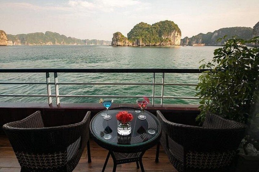 Lan-Ha-Bay-Ha-Long-Bay 5