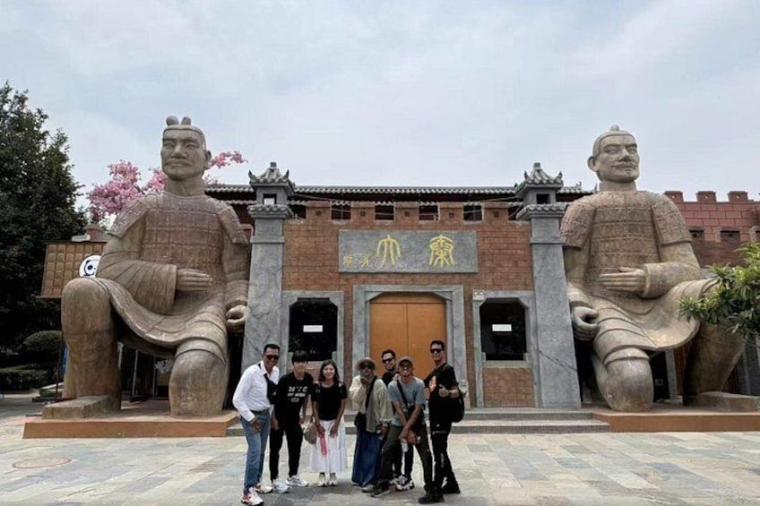Xian Terracotta Warrior Private Day Tour from Shanghai via Flight 5